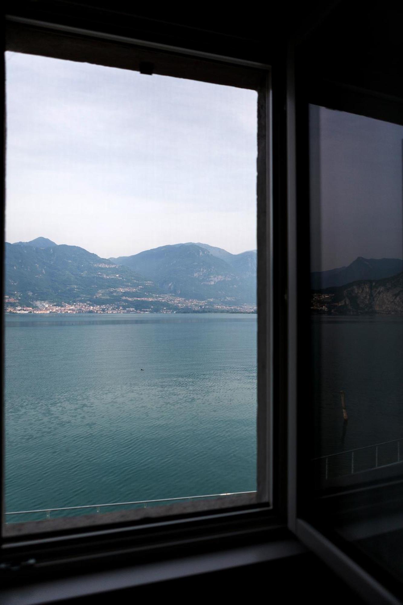Lakefront Home Residenza Il Gallo In Riva Al Lago بيسوني المظهر الخارجي الصورة